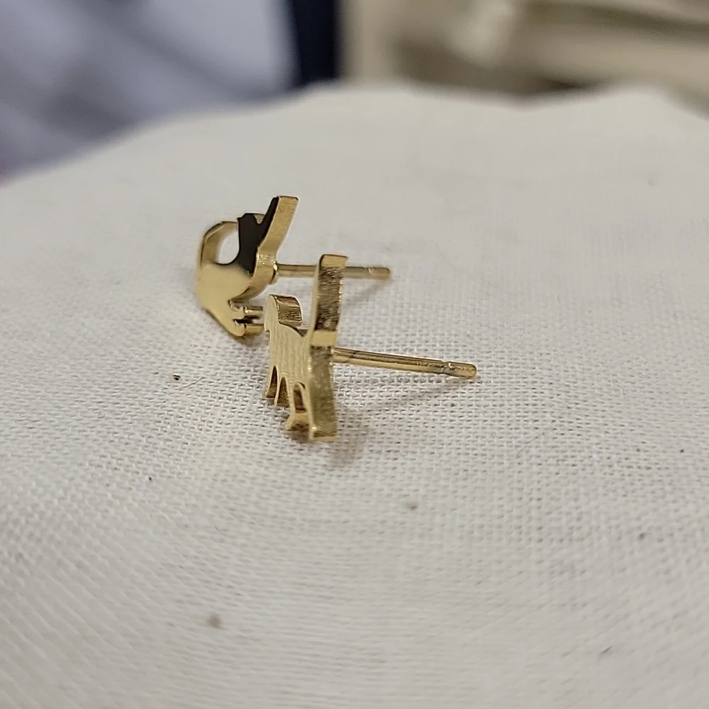 Playful Cat Silhouette Stud Earrings, choice of color - Picture 5 of 8